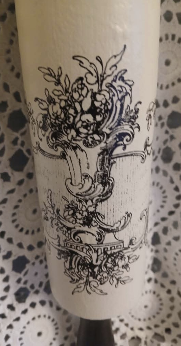 French Inspired Vintage Rolling Pin  (photo 3 of 3)