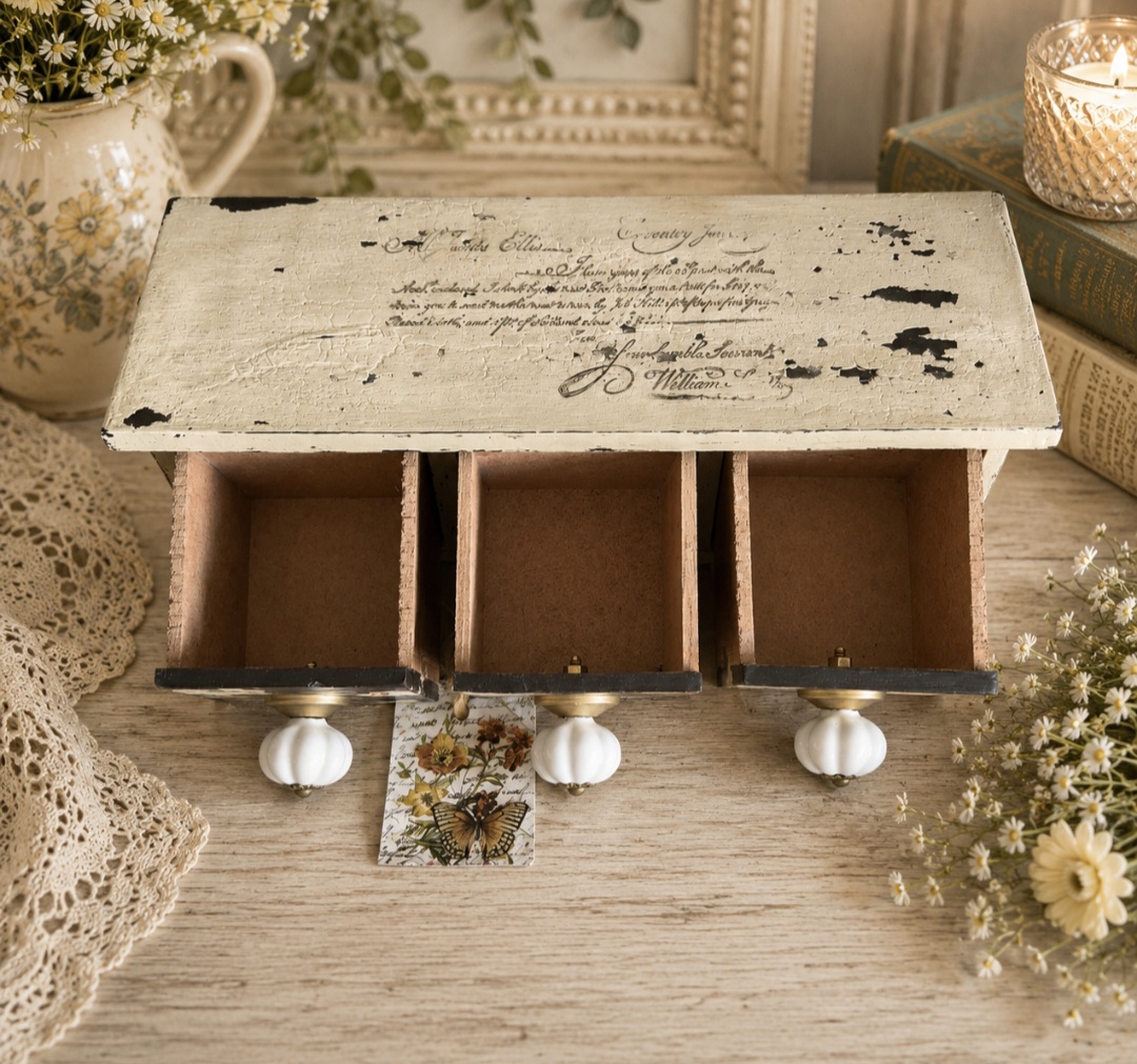 Small Niknak Drawers  (photo 7 of 7)