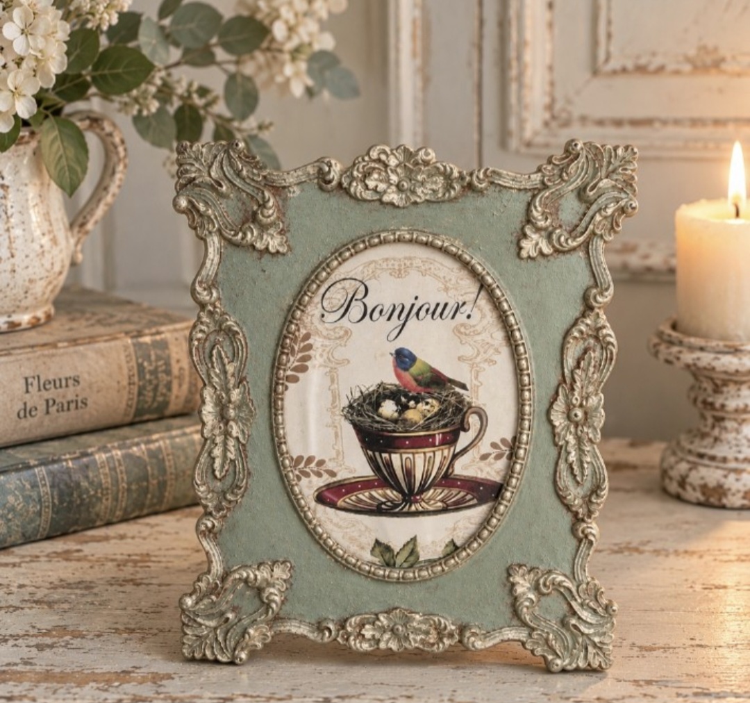 Ornate Plaster Photo Frame  (photo 1 of 5)