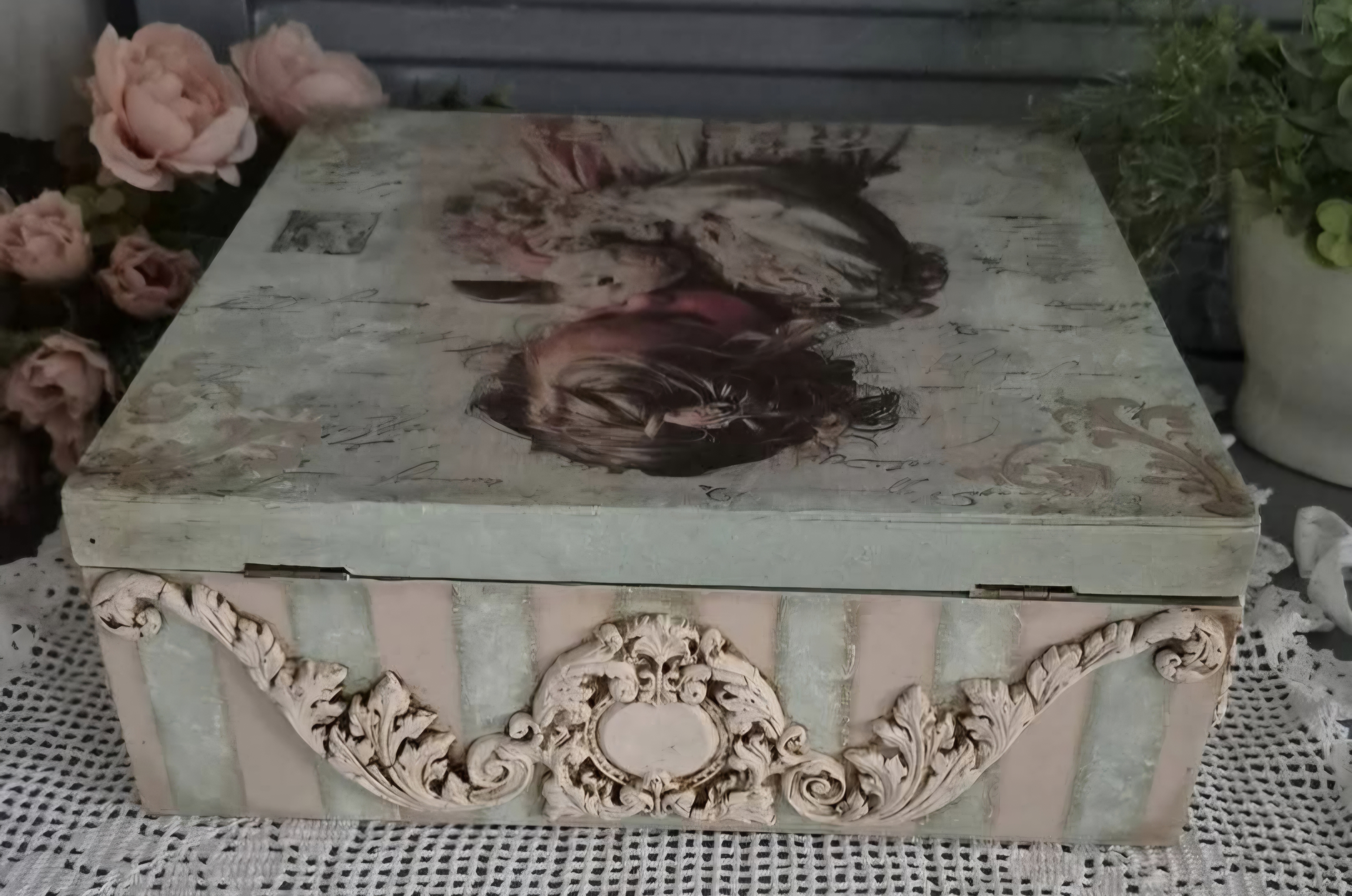 Country Cottagecore Storage Box  (photo 5 of 7)