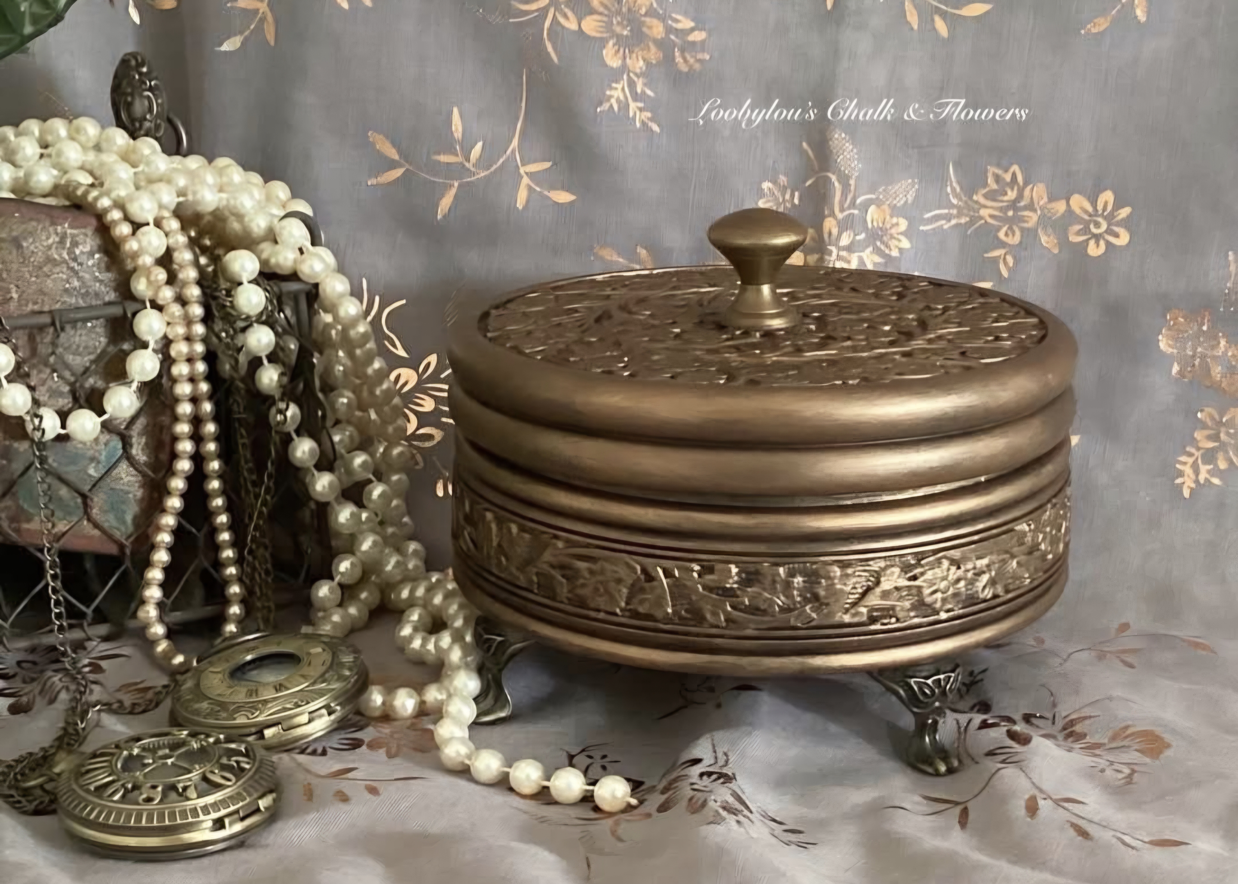 Vintage Keepsake Box (photo 1 of 5)