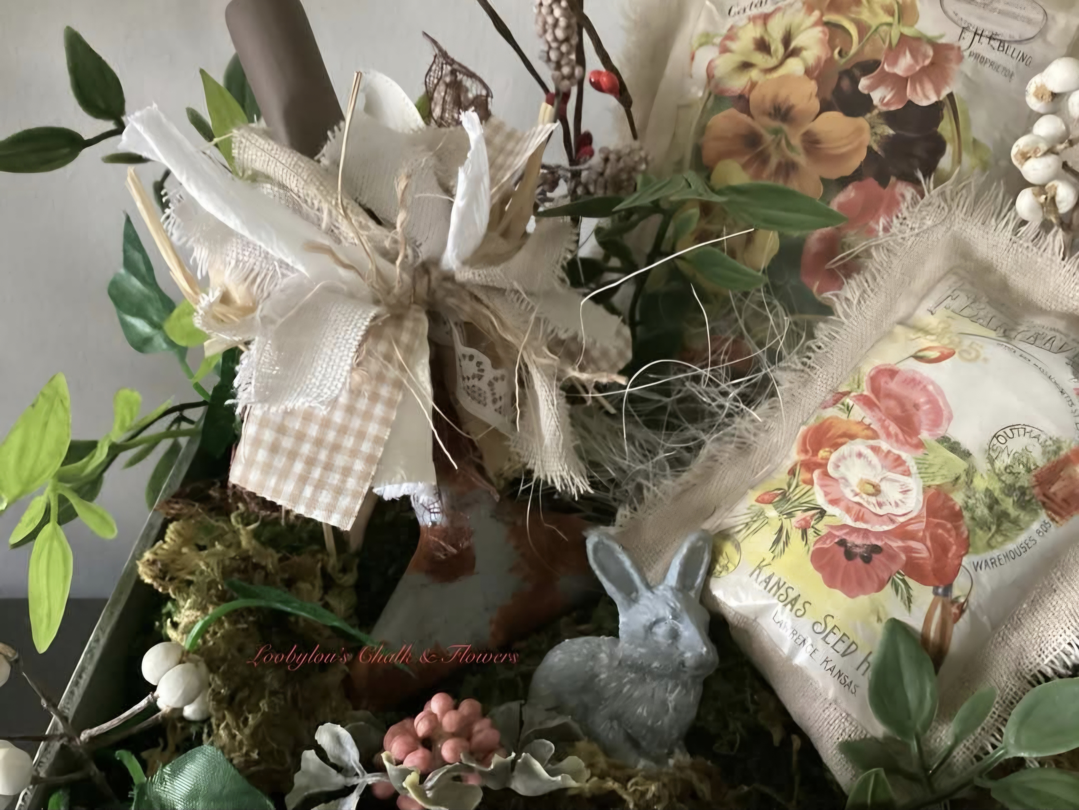 One Of A Kind Garden Themed Decoration  (photo 3 of 4)