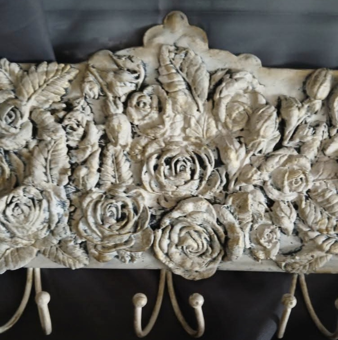 French Country Floral Style Key Or Jewellery Hooks (photo 2 of 2)