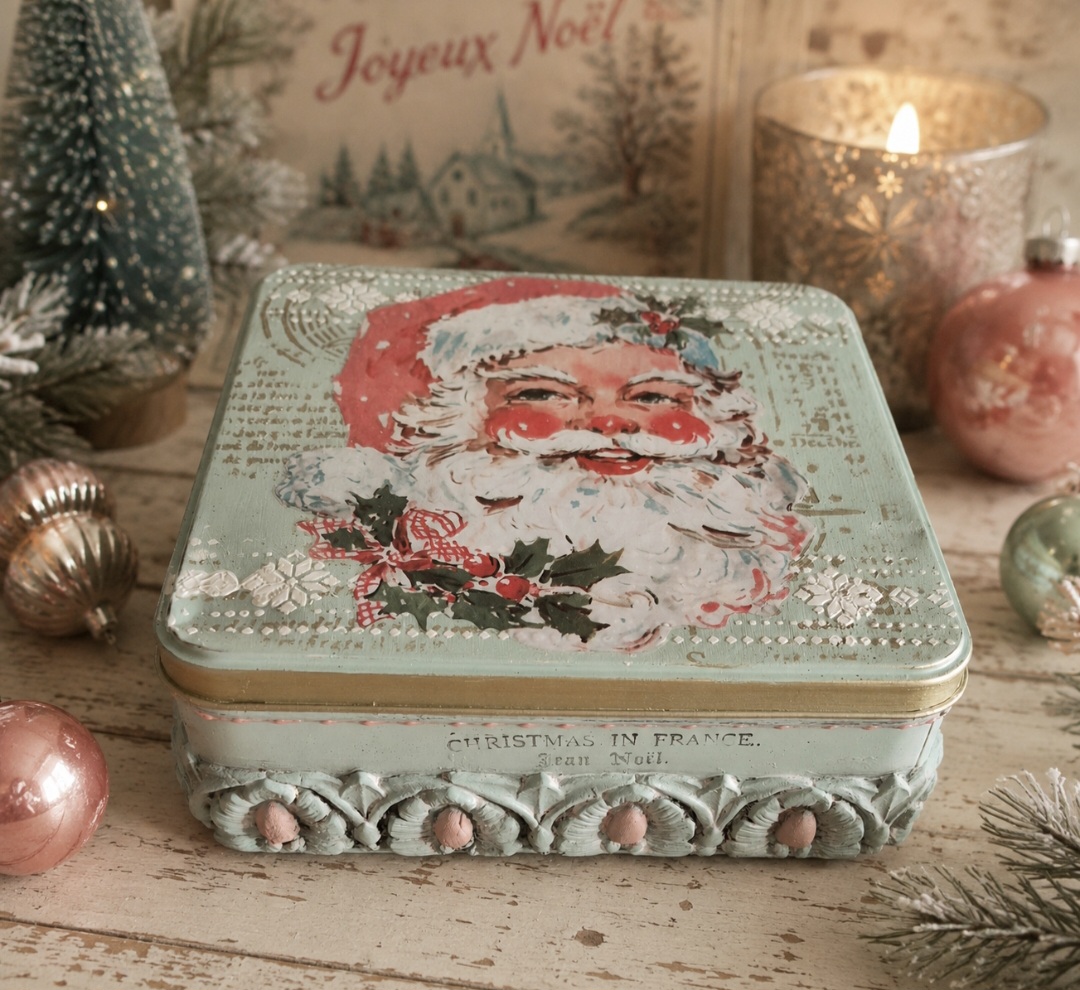 Retro Style Tin (photo 2 of 3)