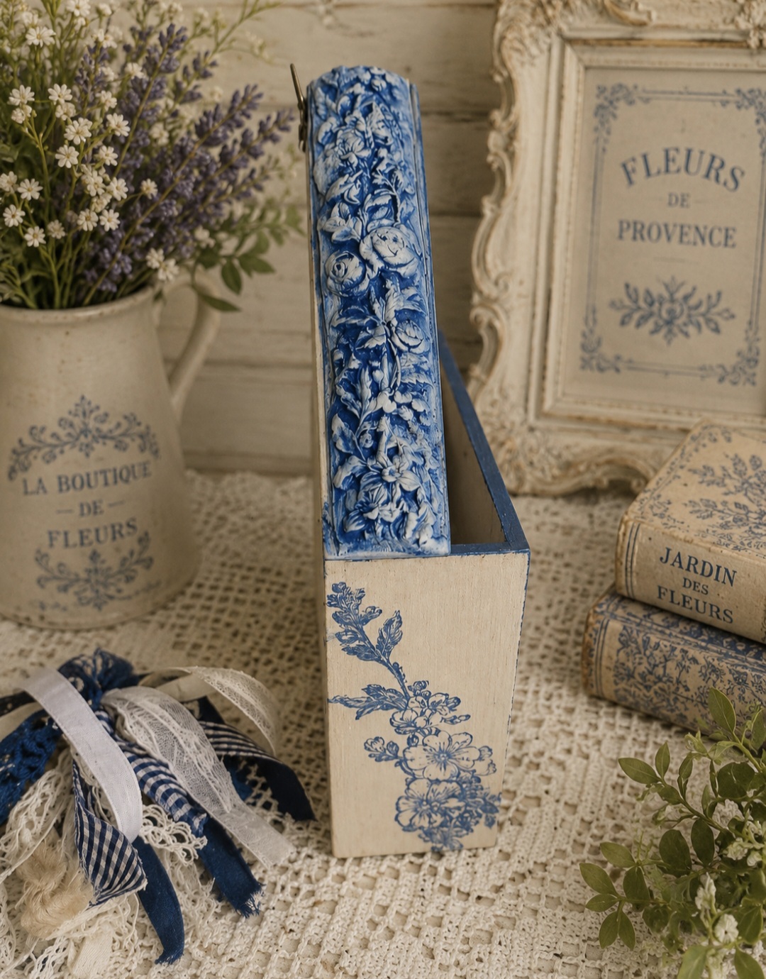 French Toille Feel Hanging Open Box (photo 3 of 3)