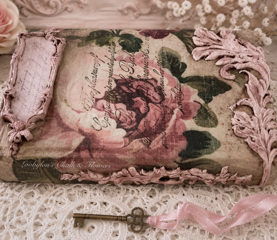 Shabby Chic Book Decoration  (photo 2 of 4)