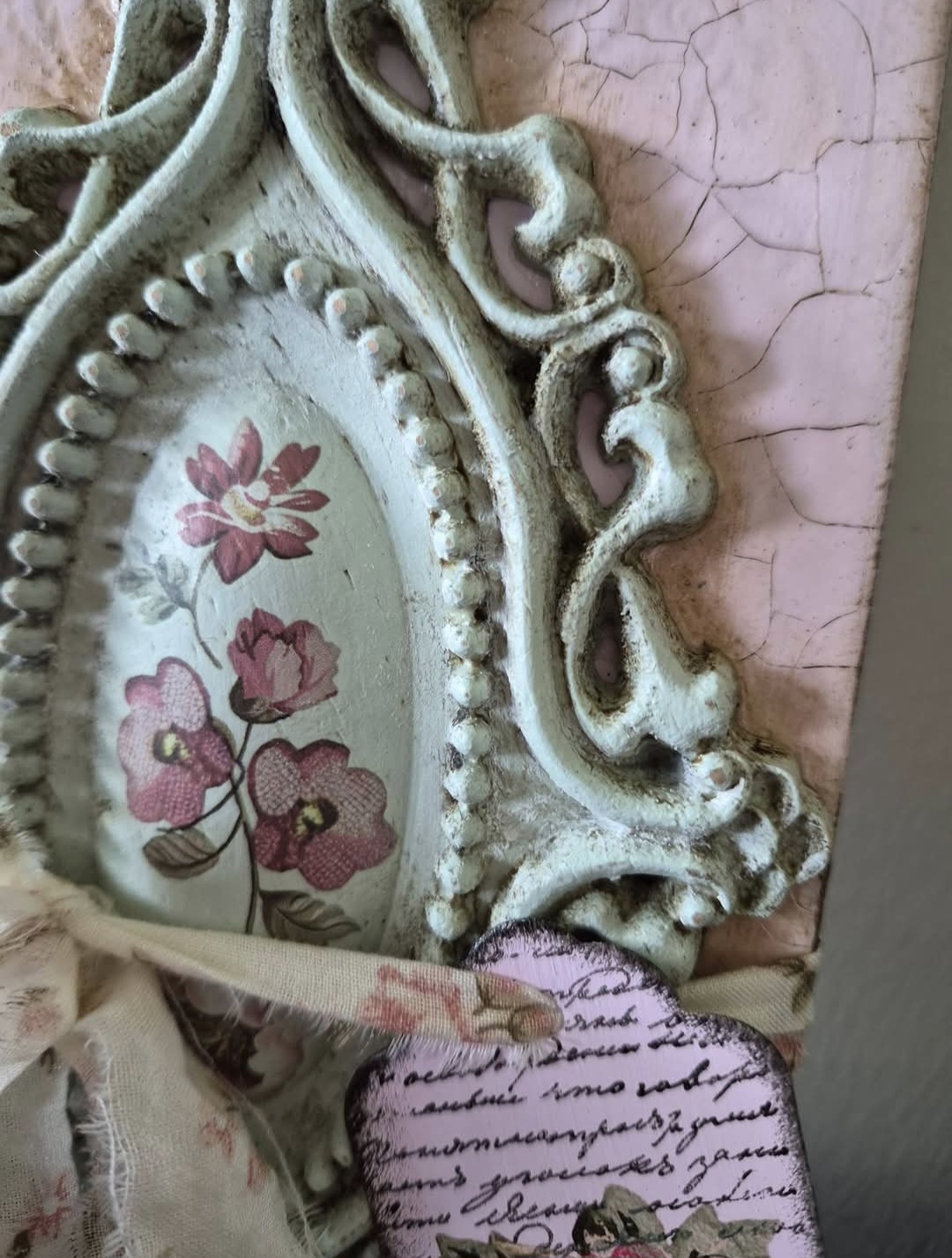 Shabby Chic Book Decoration  (photo 1 of 4)