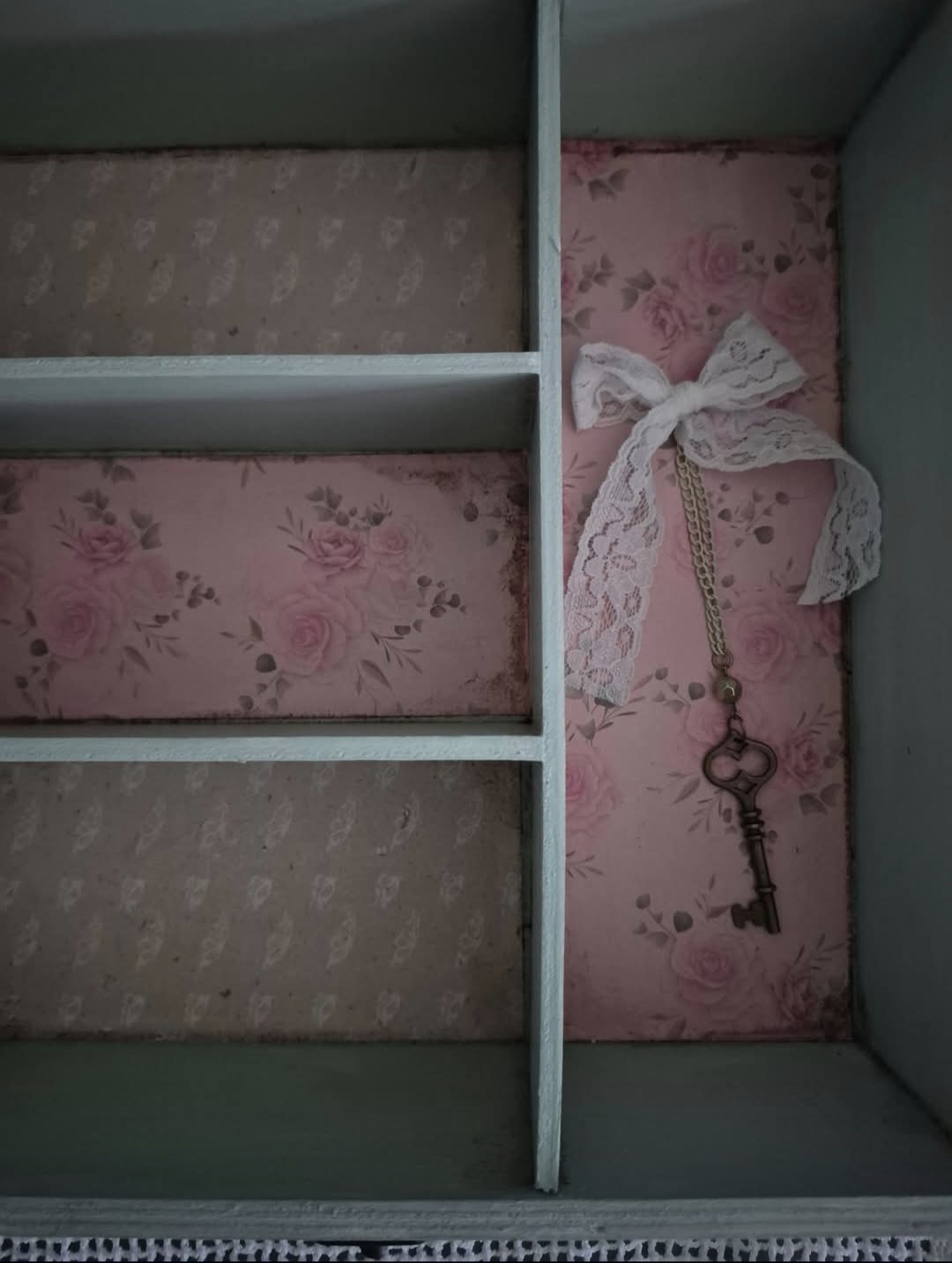 Country Cottagecore Storage Box  (photo 6 of 7)