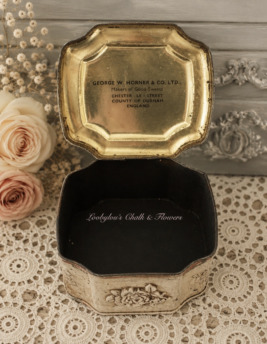 Small Vintage Inspired Keepsake Tin (photo 3 of 3)