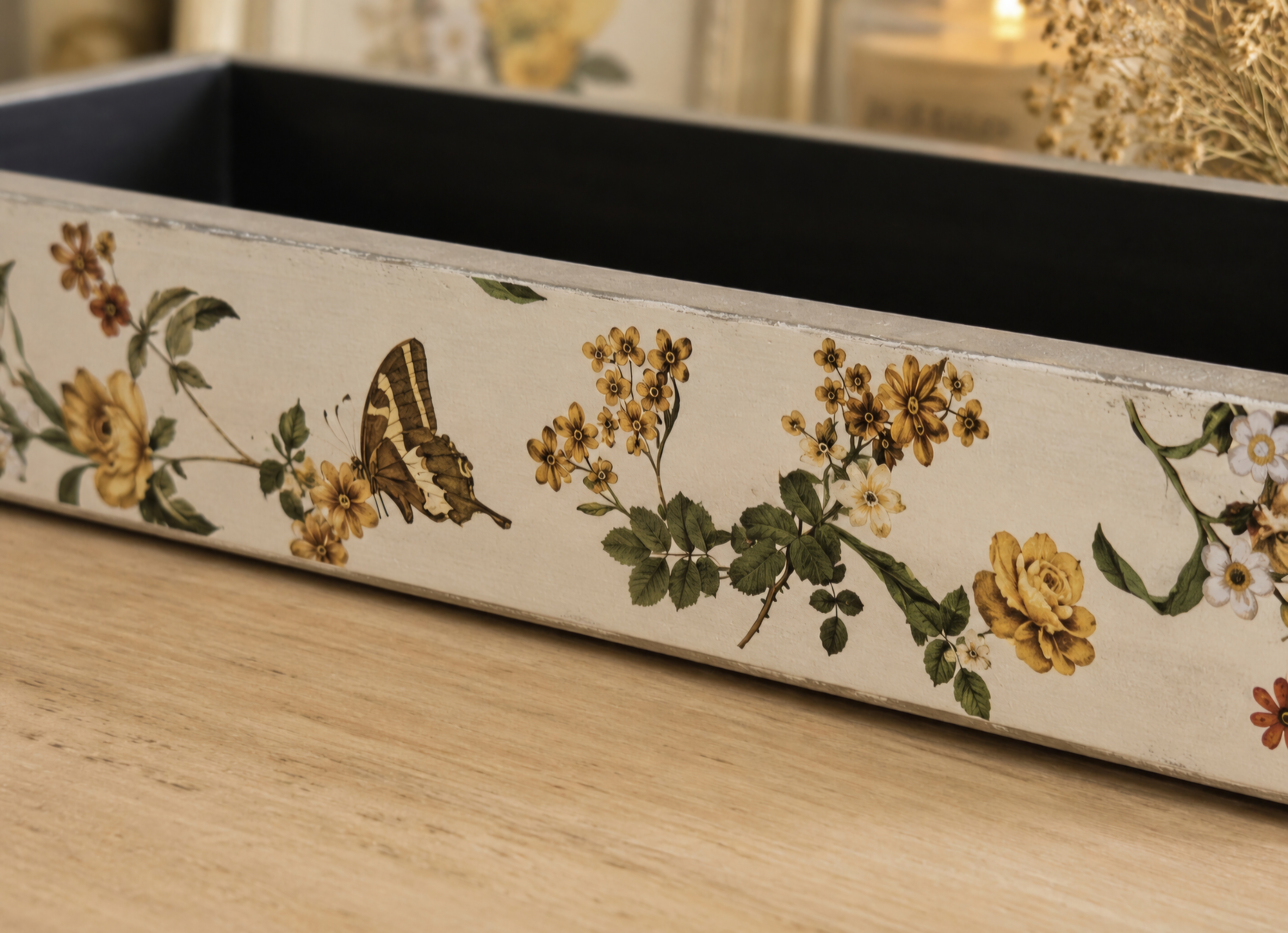 Open Wooden Box (photo 2 of 8)
