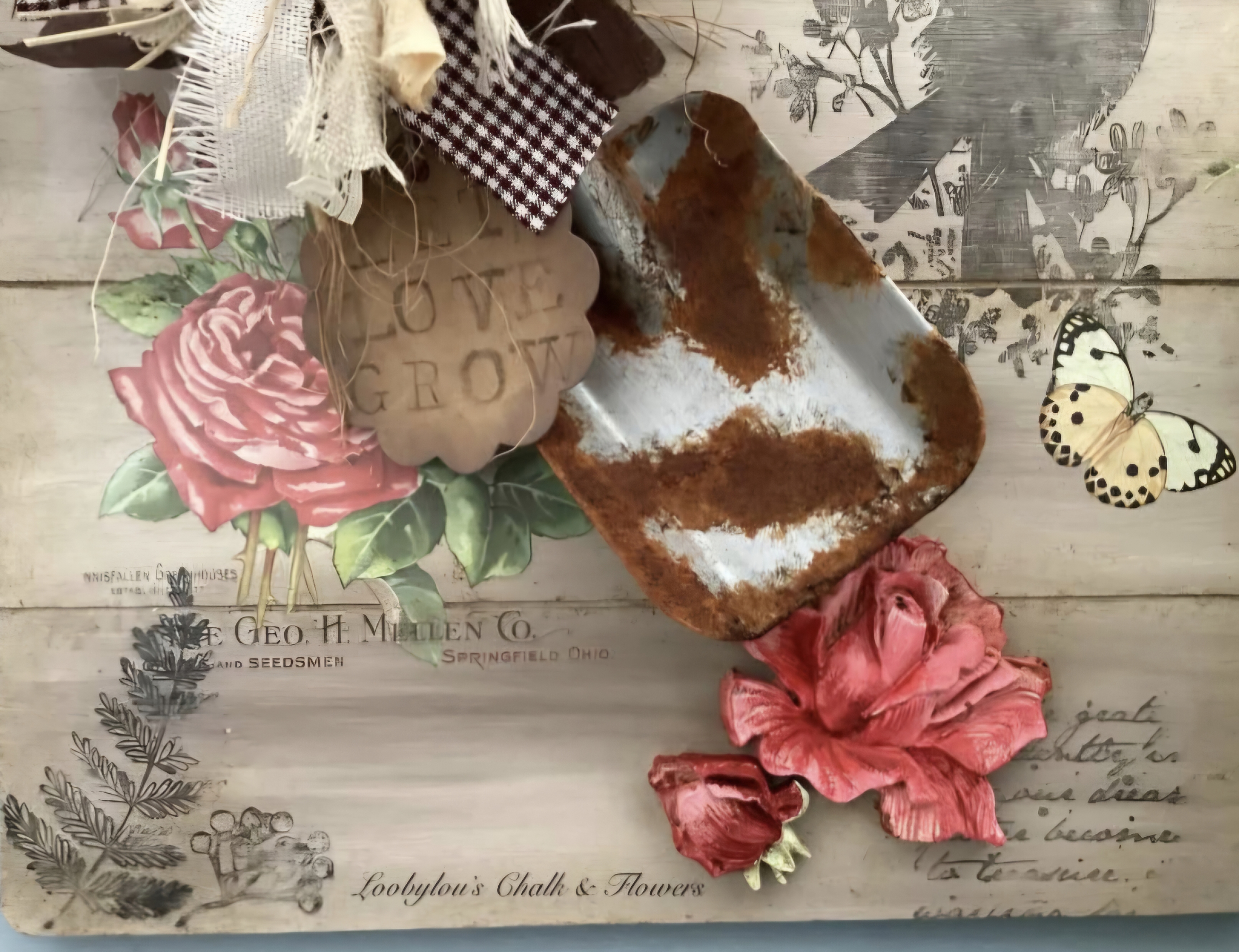 Gardening Themed Wall Decoration  (photo 2 of 4)