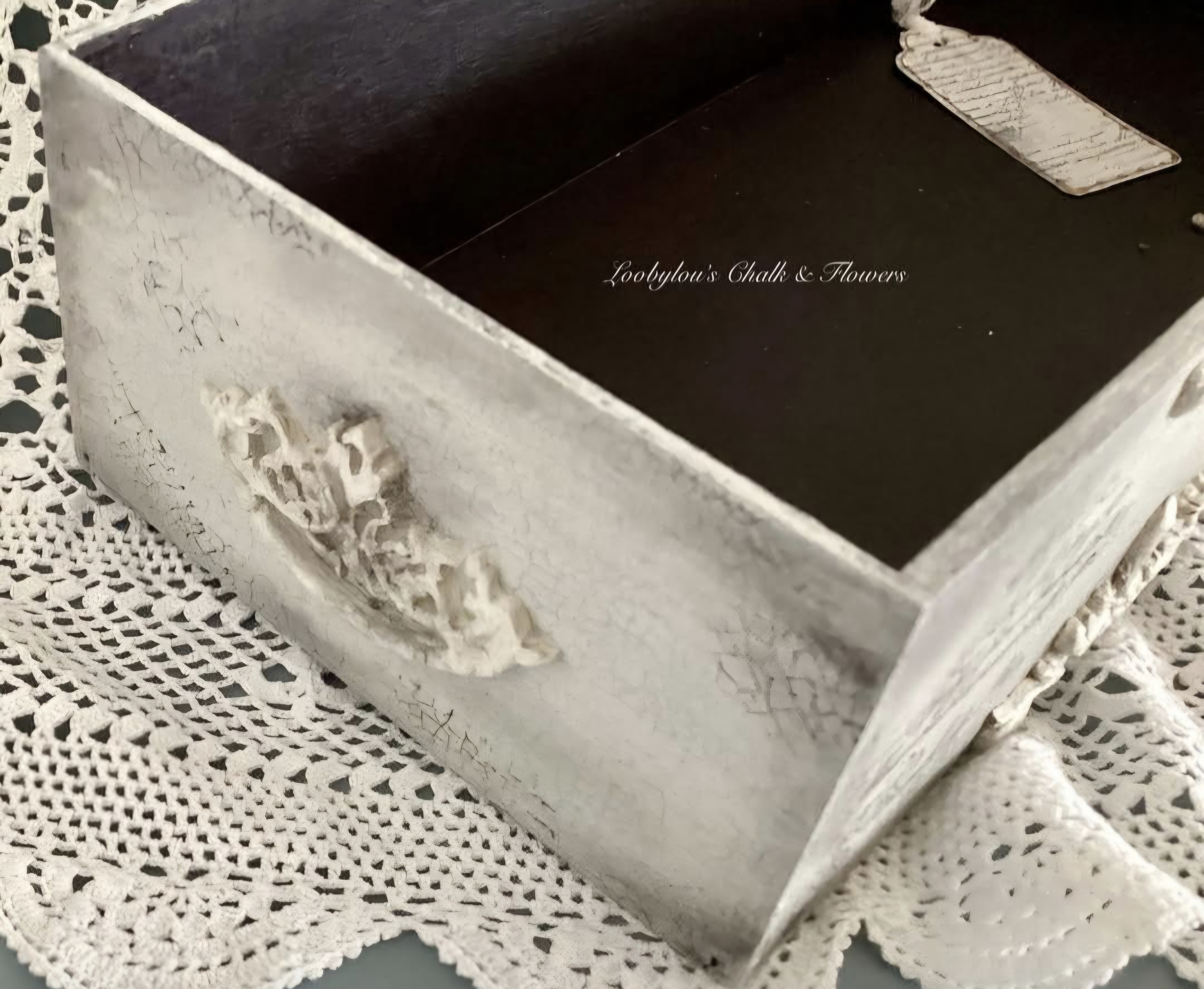 French Country Open Storage Box  (photo 4 of 5)
