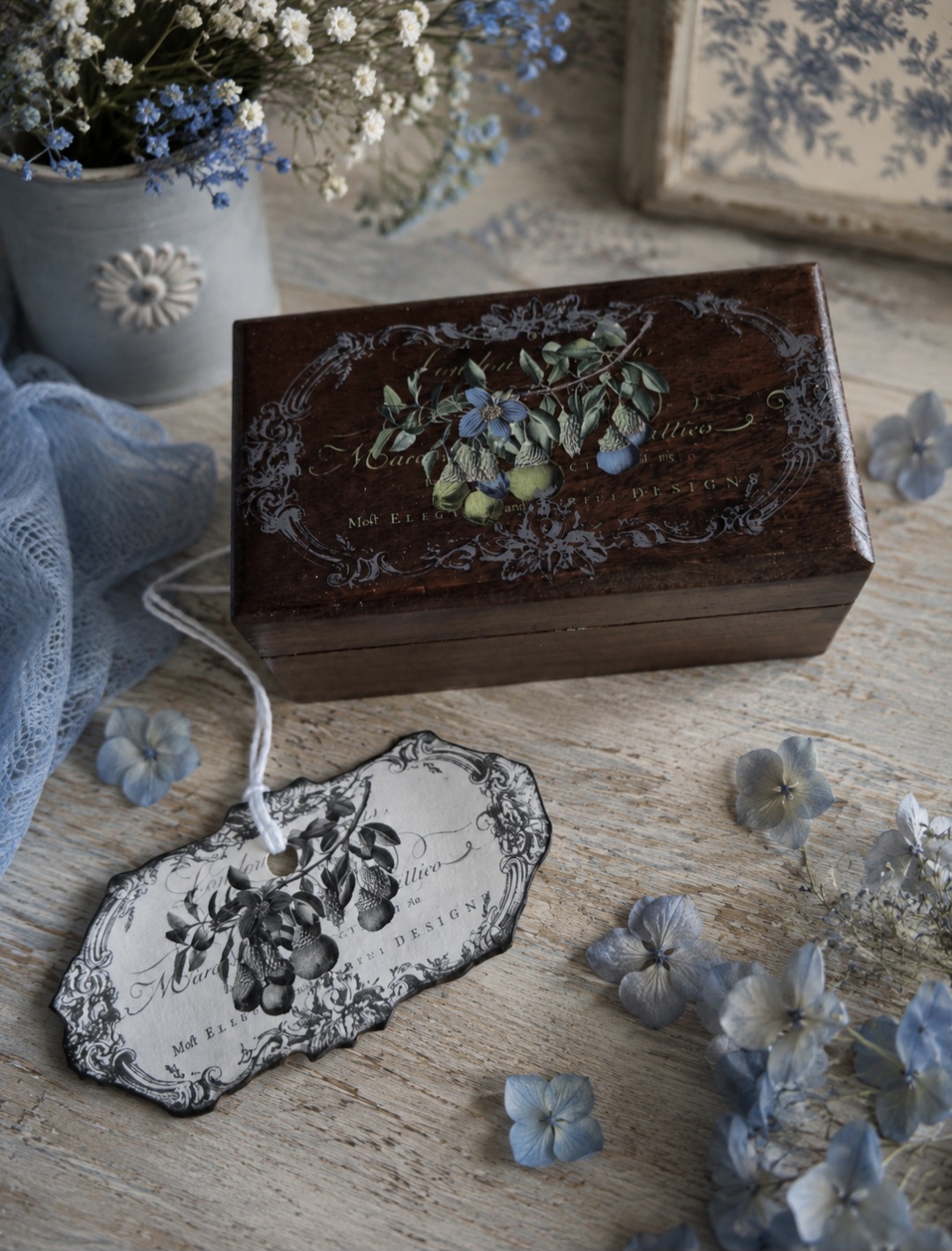Very Small Wooden Trinket Box (photo 3 of 3)