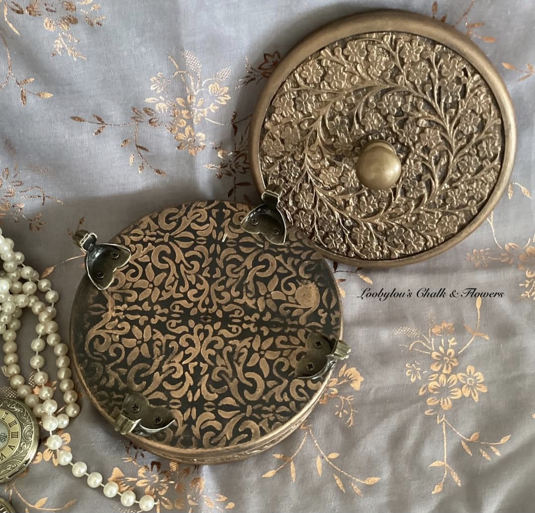 Vintage Keepsake Box (photo 3 of 5)