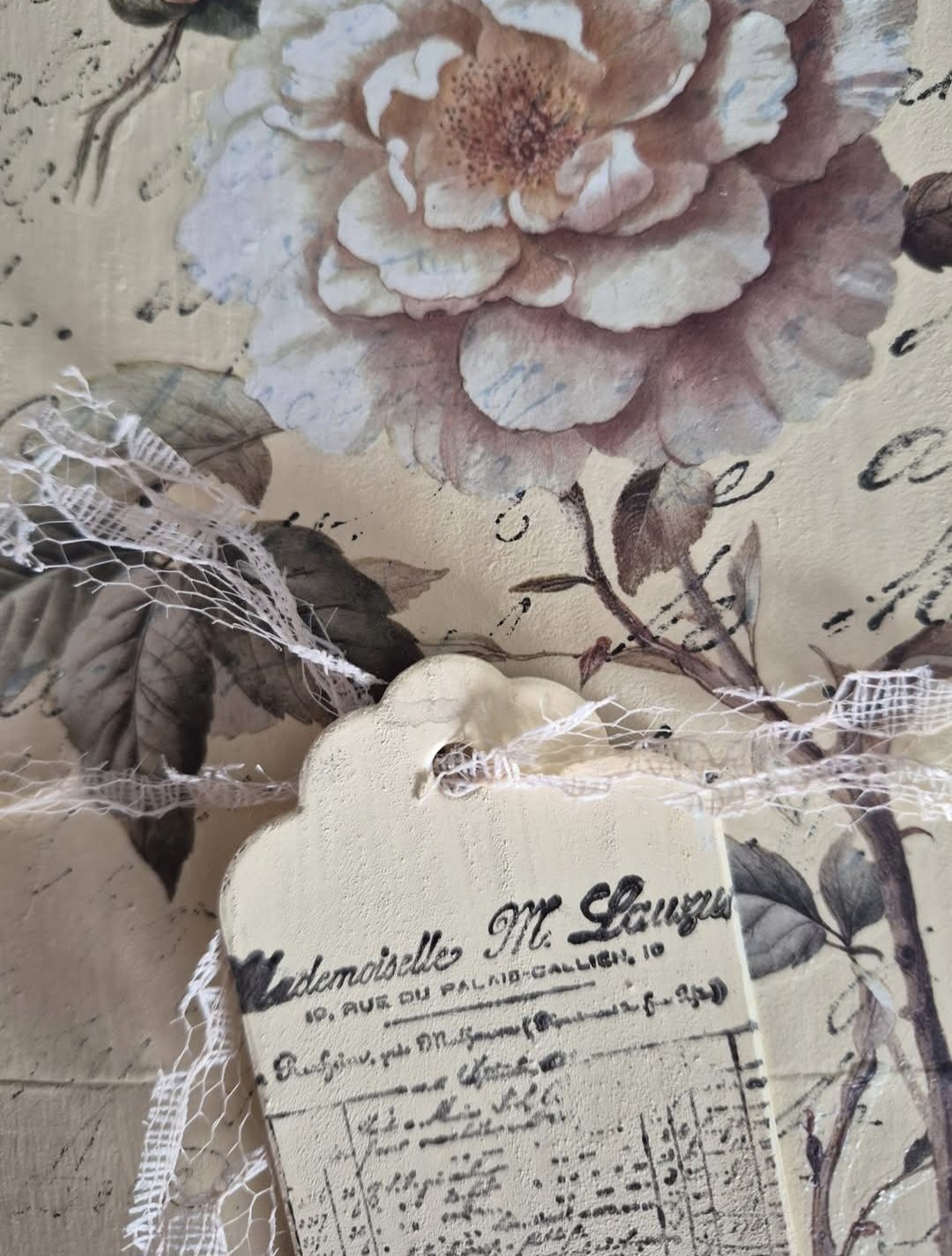 Shabby Chic Book Decoration  (photo 3 of 3)