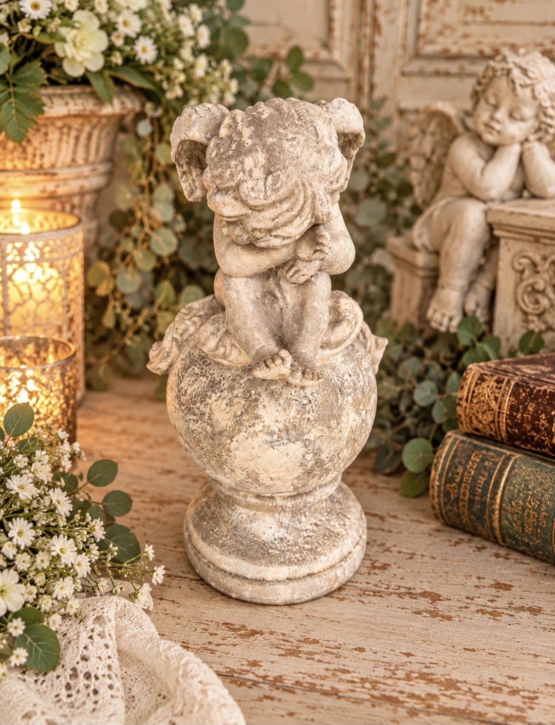 Sitting Angel Decoration  (photo 3 of 5)