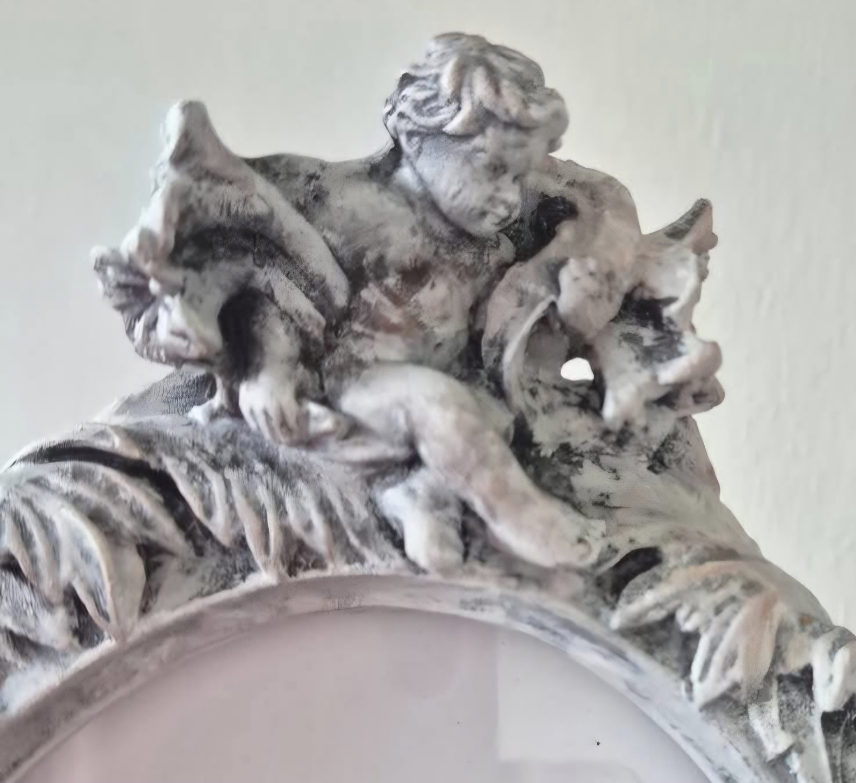 Oval Angel Frame  (photo 2 of 3)
